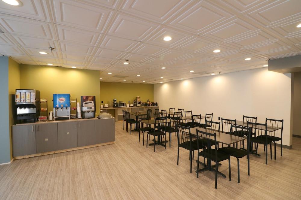 이코노 로지 세비에빌 호텔 세비어빌 외부 사진