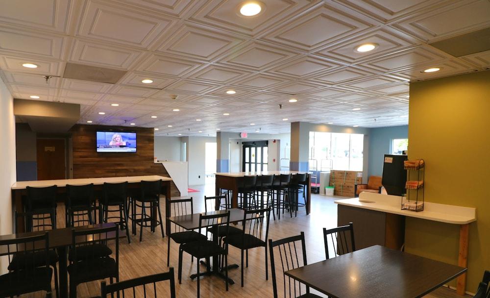 이코노 로지 세비에빌 호텔 세비어빌 외부 사진